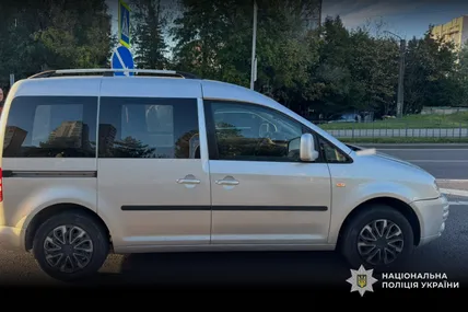 У Львові на вулиці Сихівській внаслідок наїзду Volkswagen травмована жінка. Фото: Поліція Львівської області