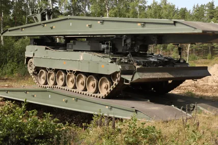 Мостоукладальник «LEGUAN»