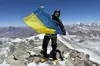 Закарпатець підкорив найвищий вулкан світу і підняв прапор України