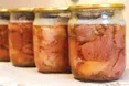 Людям із захворюваннями нирок варто відмовитися від м’ясних консервів