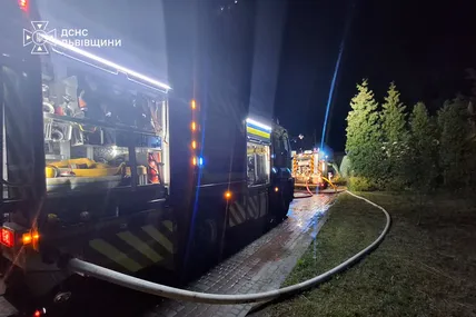 02.09.2026, 11:30				


									У Трускавці вогнеборці ліквідували пожежу в триповерховій будівлі							

										У ніч на 2 вересня на вулиці Івана Мазепи у Трускавці виникло займання в триповерховому будинку з мансардою. Завдяки оперативній р