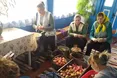 Дали яблука з власних садів і назбирали у колишніх колгоспних