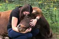 Обійми її, обійми - корову...