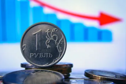Результат ескалації: російський рубель та акції рекордно впали