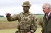 Король Чарльз III відвідав українських військових, які навчаються у Великій Британії (ВІДЕО)