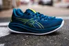 Технології та інновації в кросівках Asics: що робить їх особливими
