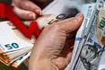 НБУ встановив рекорд за інтервенціями: Нацбанк витратив понад 1,3 млрд доларів за тиждень