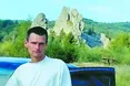 Завдав собі дев’ять ножових поранень у живіт і два – у шию