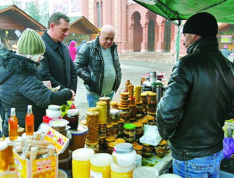 Закарпатська влада «проінспектувала» смачну продукцію.