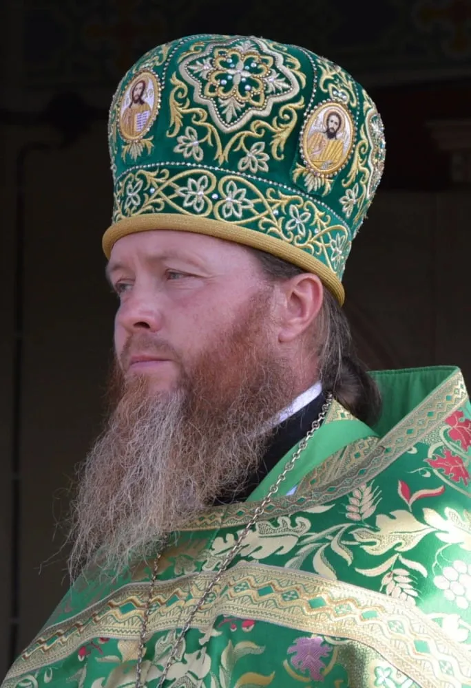 Деструктивні дії батюшки Леоніда Бірука (упц мп) образили родину захисника України, призвели до громадського збурення. Фото зі сайту vyzhivka.rayon.in.ua