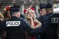 Активістки FEMEN атакували Марін Ле Пен під час першотравневої демонстрації