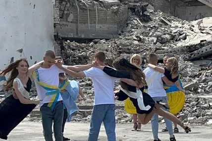 Випускний у війну. Фото: Гліб Астахов