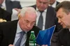 Розкішне життя втікача Азарова: особняк від путіна, охорона та «зарплата» 50 тисяч рублів — ЗМІ