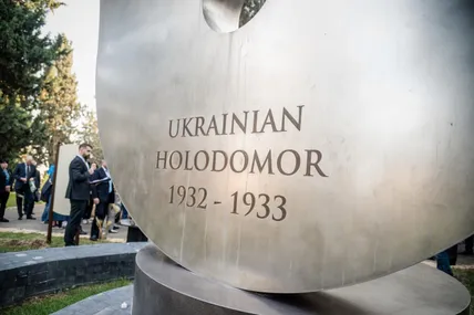 Пам’ятник жертвам Голодомору 1932−33 років. Фото: Eduard Kryzhanivskyi (MFA of Ukraine))