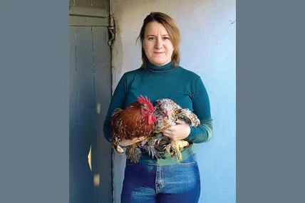 Тетяна Яковина уже два роки не розлучається з карликовими курочками. Фото з домашнього архіву
