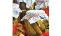 Мариновані огірки з листям смородини