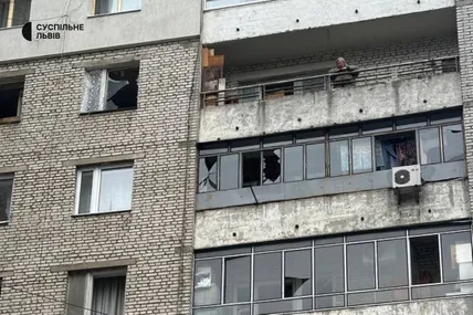 У Львові для постраждалих від обстрілів почав працювати виїзний ЦНАП. Фото: Суспільне