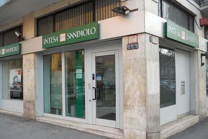 Банк Intesa Sanpaolo. Фото з мережі
