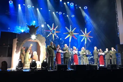 І артисти, і зал колядували "Нова радість стала". Фото автора