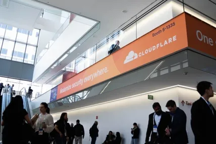 У Cloudflare пояснили причину масового збою: це була внутрішня помилка, а не кібератака. Фото: Укрінформ