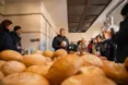 У Херсоні три роки печуть волонтерський хліб для військових та містян
