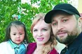 Батьки доньку покинули, а медсестра з Рівненщини її удочерила