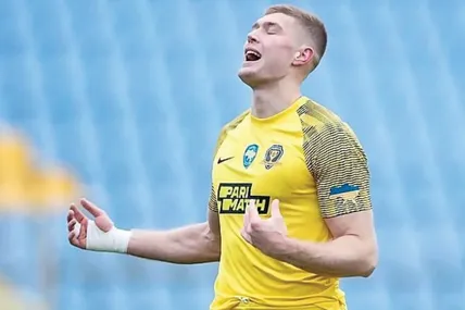 Нападник «Дніпра-1» Артем Довбик лідирує у перегонах бомбардирів. До рекорду Генріха Мхітаряна йому у чотирьох матчах залишилось забити два голи.