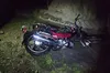 У Львівському районі мотоцикліст не впорався з керуванням та в'їхав у бетонну клумбу