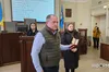 Вдова загиблого захисника відмовилася прийняти нагороду з рук мера Коломиї