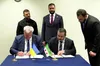 Україна та Сирія підписали комюніке про відновлення дипломатичних відносин