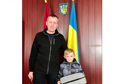 Передав ЗСУ: 6-тирічний хлопчик віддав квадрокоптер, який йому подарував батько