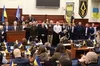Кияни не мають бути заручниками політичних розборок, треба терміново готувати місто до зими — Порошенко у Київраді