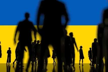 Більшість українців не планують емігрувати: лише 11% хочуть виїхати за кордон. Фото: Твоє місто