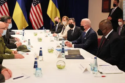 Резніков та Кулеба зустрілись із чиновниками США у Варшаві