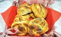 Солодкий святковий брецель