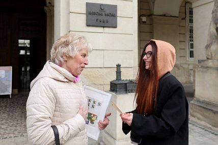 Найкращій двірничці року Ганні Петричкович вручили ще одну премію&nbsp;&mdash; 10 тисяч гривень від вдячних львів'ян