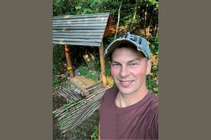 Біля такої відновленої кринички приємно відпочити, набратися сил. Фото з домашнього альбому Л. Федика, Івано-Франківська область
