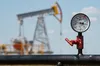 Доходи рф від нафти в листопаді зменшаться на третину