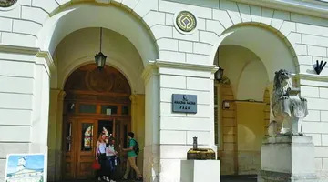 Ратушу відлиють у бронзі