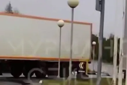 Дрони у фурах перевозили під виглядом модульних будинків. Фото: УП