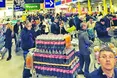 У супермаркетах уже ні олії, ні борошна, ні круп...