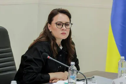 Кабмін дозволив жінкам-депутаткам місцевих рад виїзд закордон. Фото: Юлія Свириденко