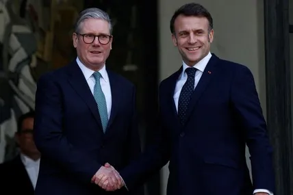 Прем’єр-міністр Великої Британії Кір Стармер та президент Франції Еммануель Макрон. Фото Reuters