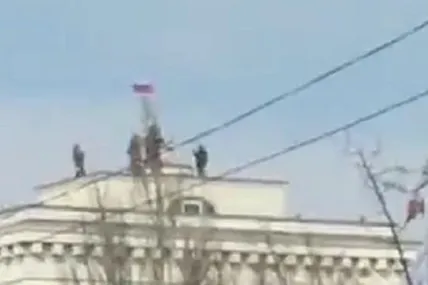 Російські війська захопили Північно-Кримський канал та Каховську ГЕС