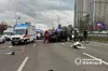 У Києві зіткнулися автобус, вантажівка і два авто