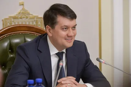 Дмитра Разумкова відправили у відставку