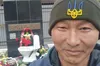 У Казахстані активіст приніс 9-го травня унітаз до пам’ятника Жукову