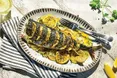Скумбрія, запечена з лимоном