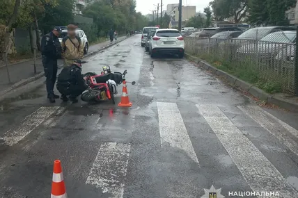 13.09.2026, 14:30				


									У Львові електроскутер збив 61-річну жінку: потерпілу госпіталізували							

										У Львові внаслідок наїзду електроскутера травмувалася 61-річна жінка-пішохід. Поліцейські розпочали розслідування обставин дор