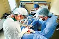 Щоб зберегти воїну кінцівку, хірурги простояли за столом… 10 годин